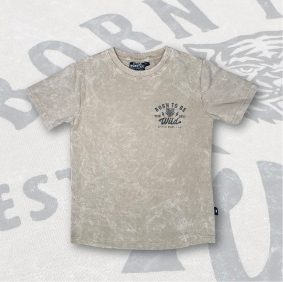 Little Bubs + Co – wholesale T-shirt med screentryck – Barn – Född att vara vild Tee0