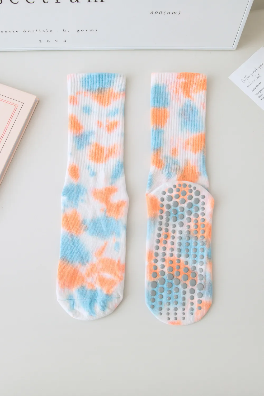 Marc JoJo - Wholesale Socks - Women's - 🧘 ♂️ Tie-Dye Non-Slip Socks – Yoga & Pilates3