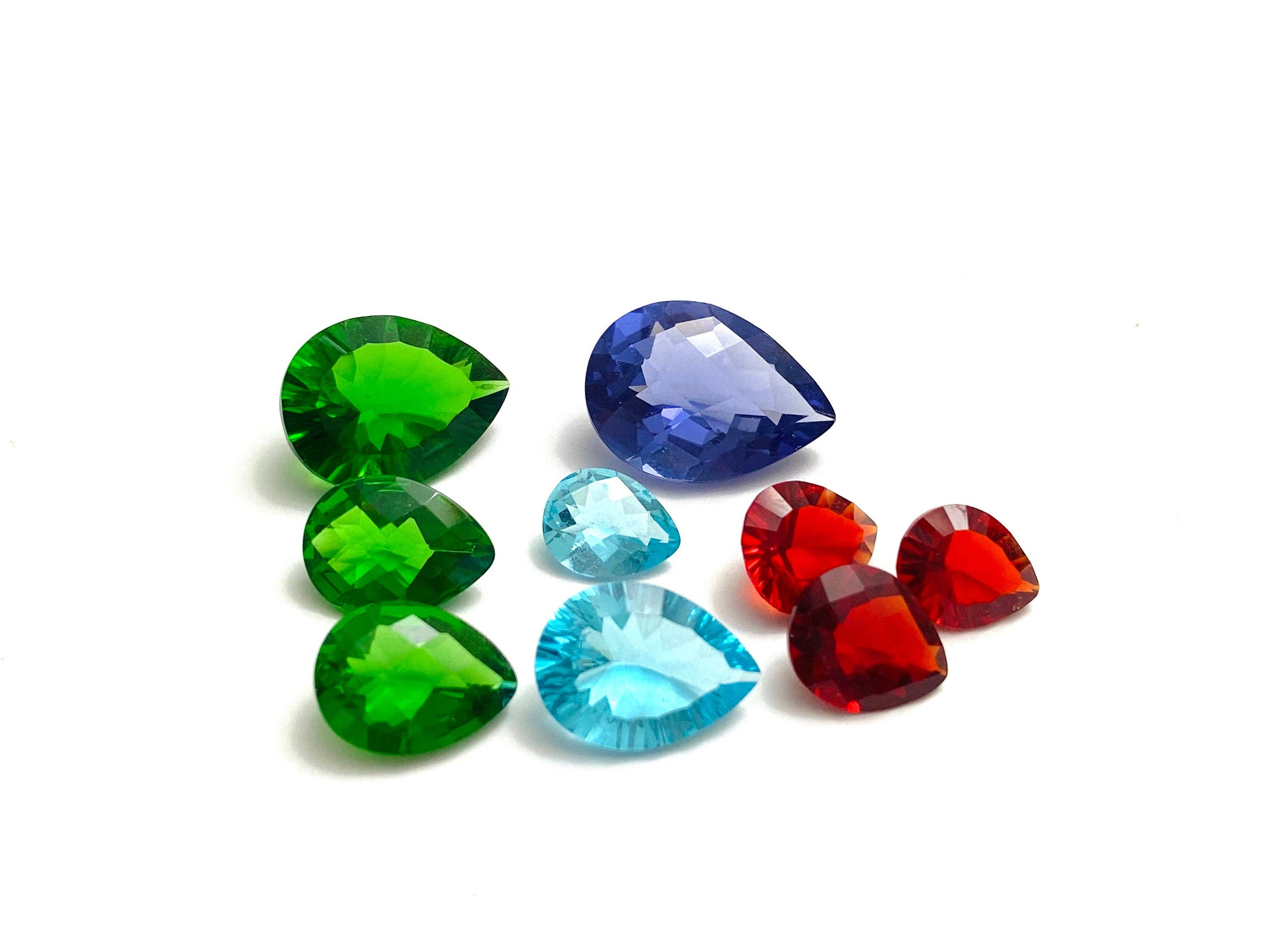 Twan Kee Jewelry - Venta al por mayor Pendientes colgantes - Pendientes colgantes de helenita verde con filigrana de estilo antiguo7