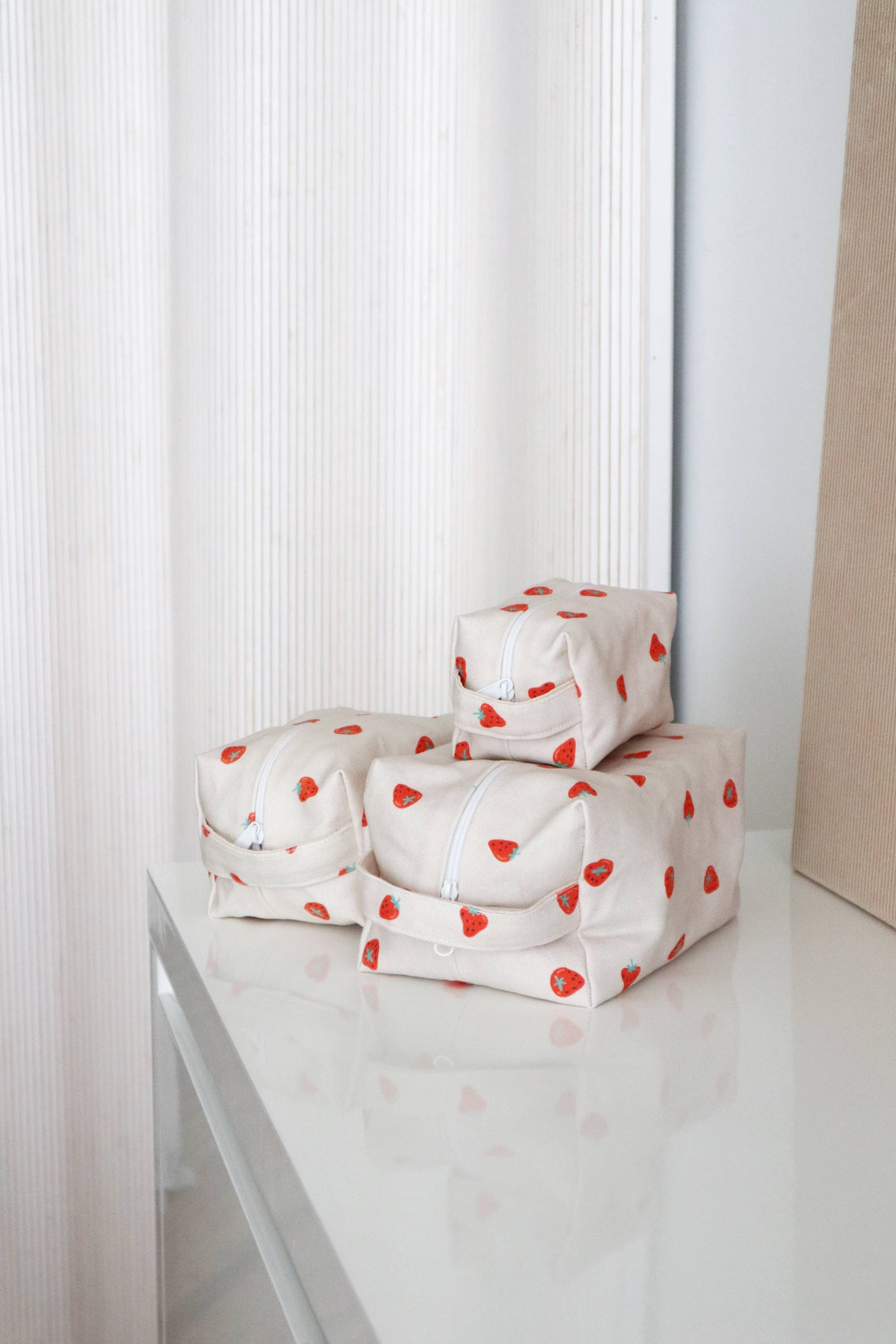 Freon Collective - Wholesale Makeup/Cosmetic Bag - Makeup Bag - Strawberry4