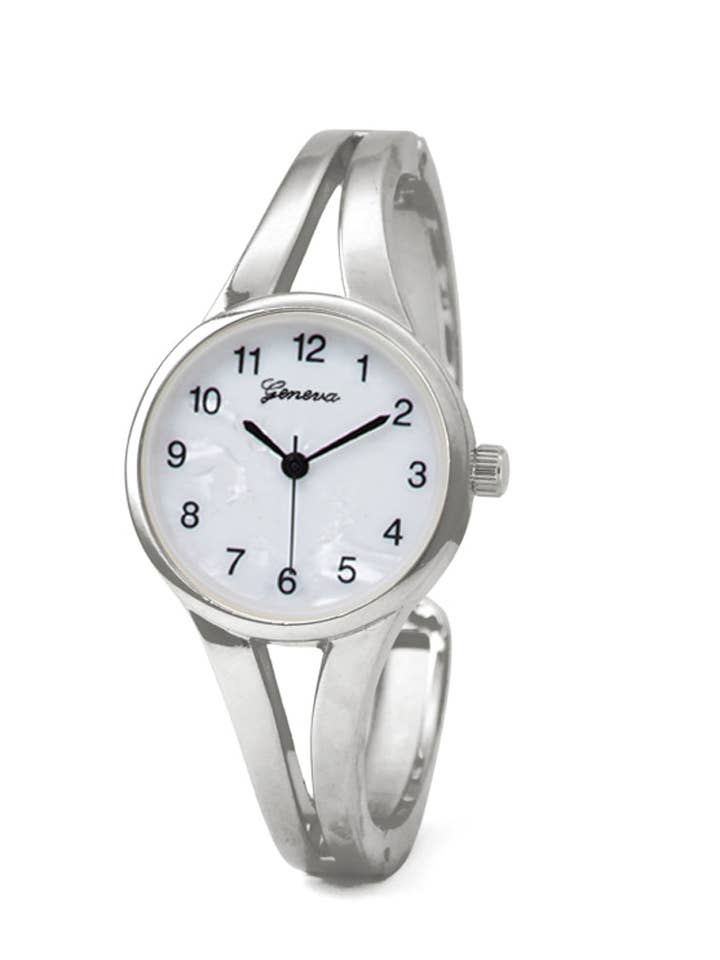 6 Orologi con Bracciali a Cerchio per la vendita all'ingrosso da parte di Time World USA