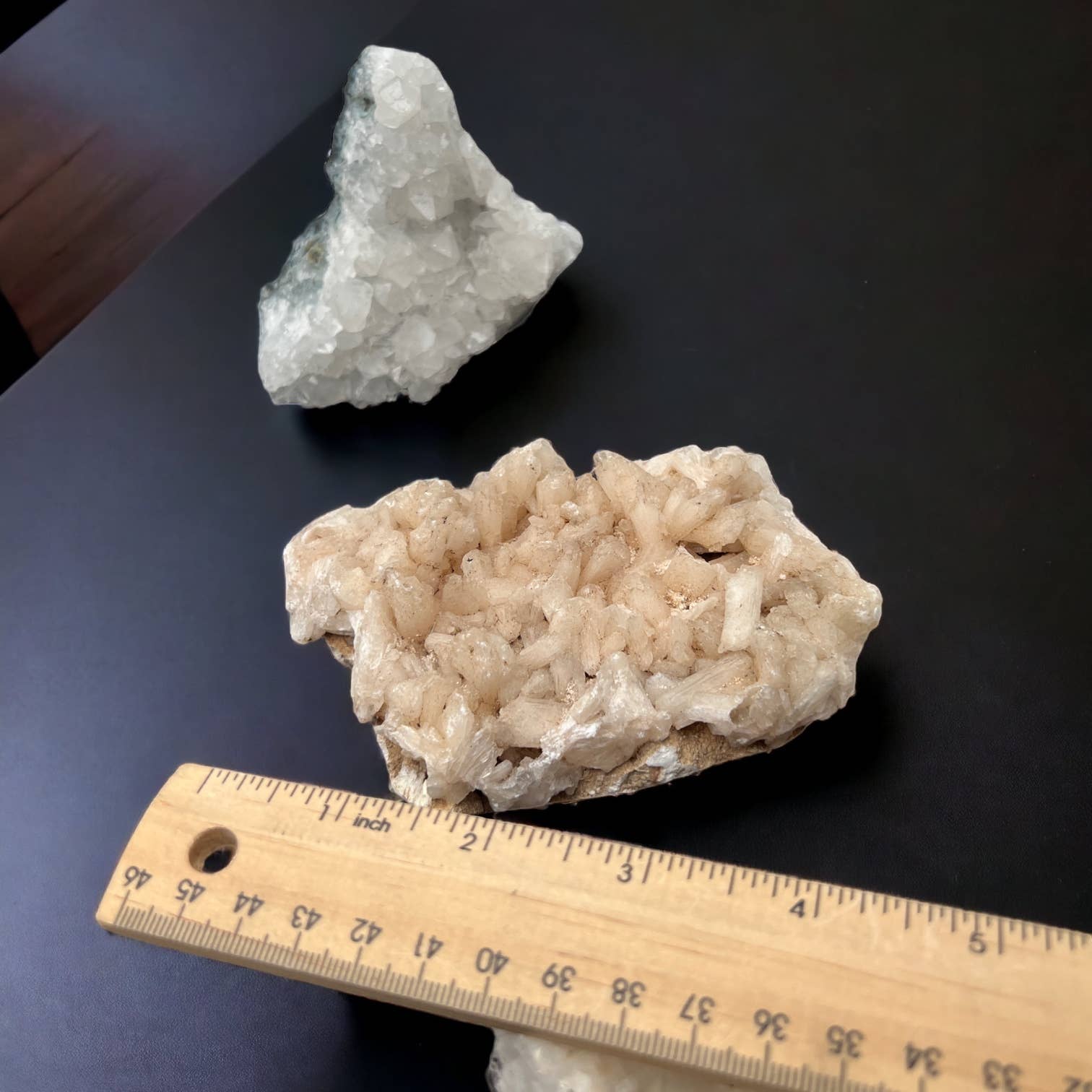 Raj Minerals Inc – wholesale Spiritual stone/crystal – Assorted Crystals Zeolite Flat Large - 6 pcs4