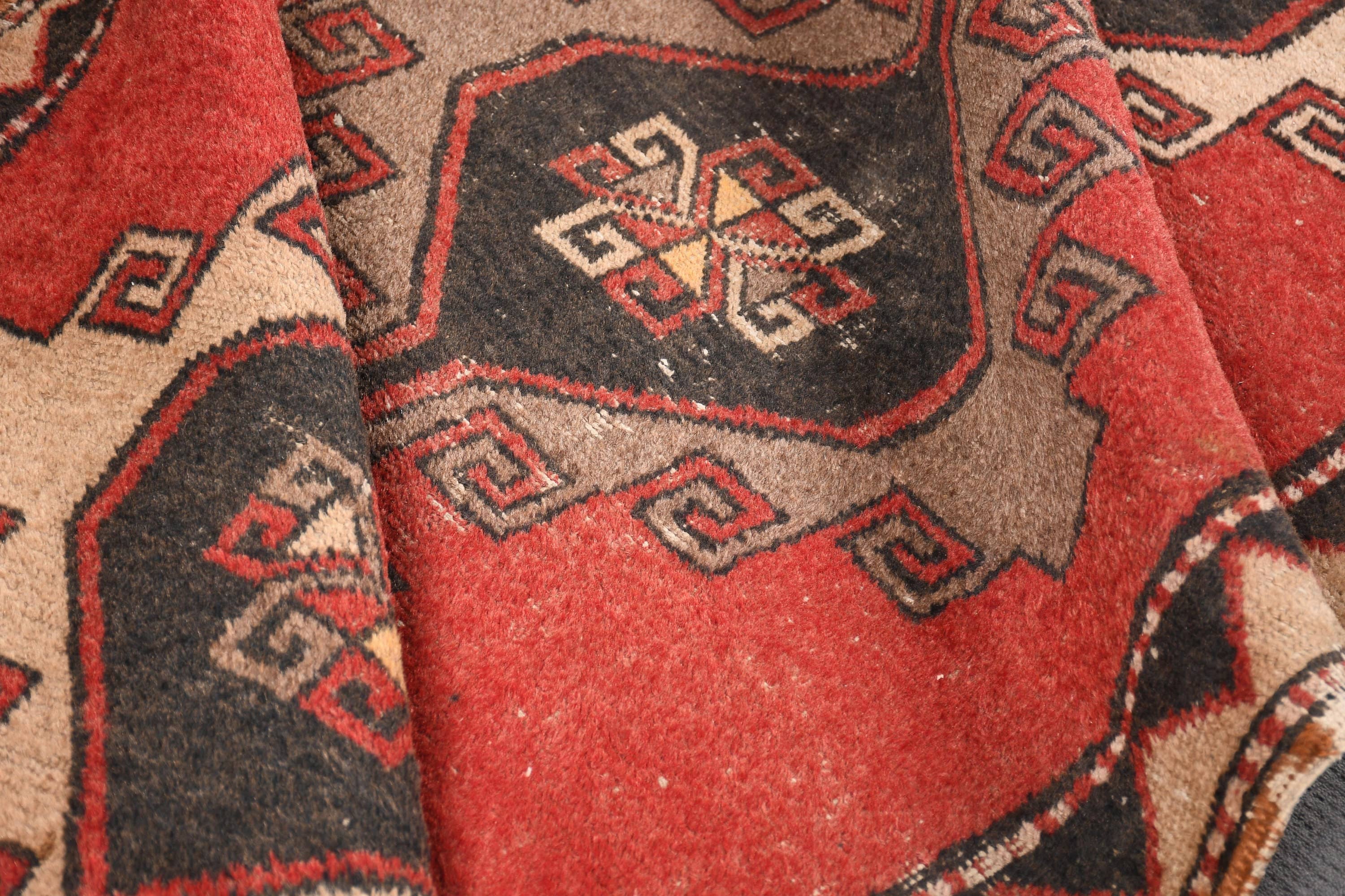 The Loom Wholesale – Engroshandel Løst tæppe – Vintage tyrkisk tæppe, rød aztekisk mønster, 8,4x3,6 ft, SCR-155