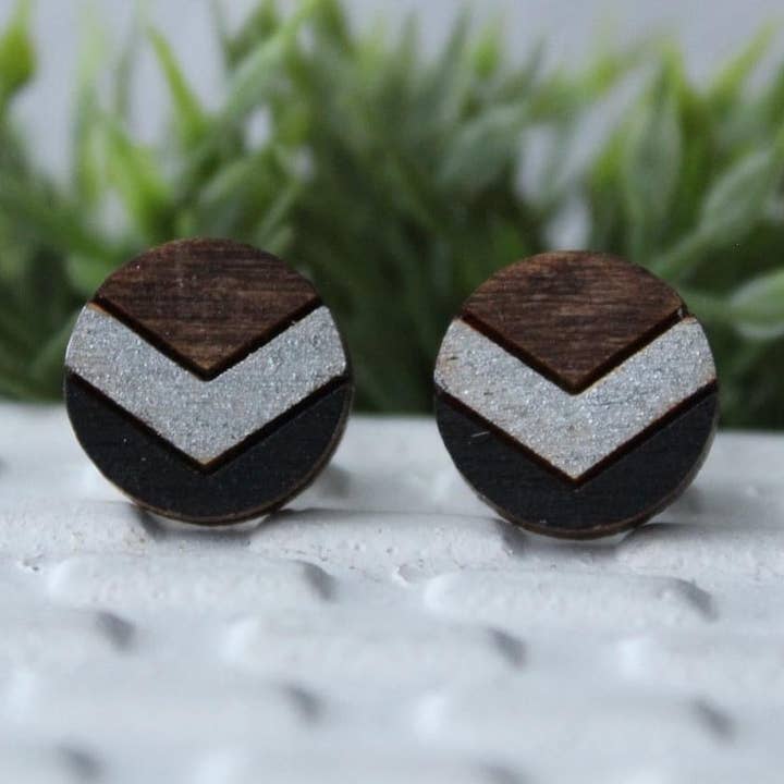 Boucles d'oreilles Chevron argenté/noir pour la vente par Fiddle & Fox