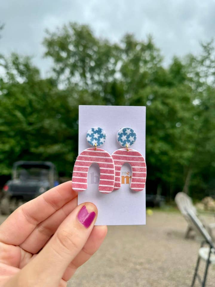 Fourth of July Clay Ohrringe | Stud Post Dangles für den Großhandel von Watch Me Bloom