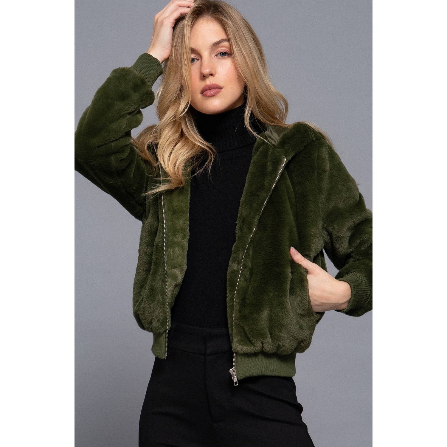 HiteJeans - Vente Veste – femme - VESTE À CAPUCHE ZIPPÉE EN FAUSSE FOURRURE16