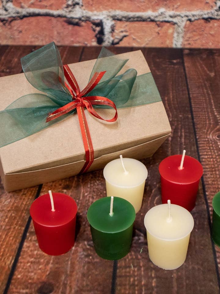 Christmas Votive Set for wholesale by Beelite Candles