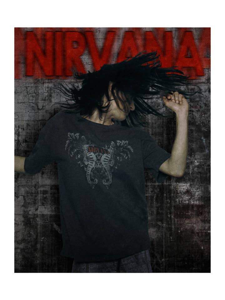 Horizonte Galego S.L. - Wholesale Screen Printed T-Shirt - Women's - Unisex “" Nirvana "” T-shirt2