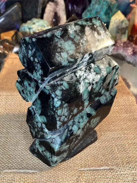 Brazilian Emerald Statement Piece for wholesale by Prettygoods