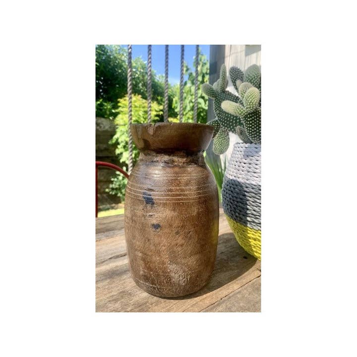 Liten original träförvaringsvas/kruka från Himalaya för wholesale av Paloma Black (Casa Natura Design, S.L.)