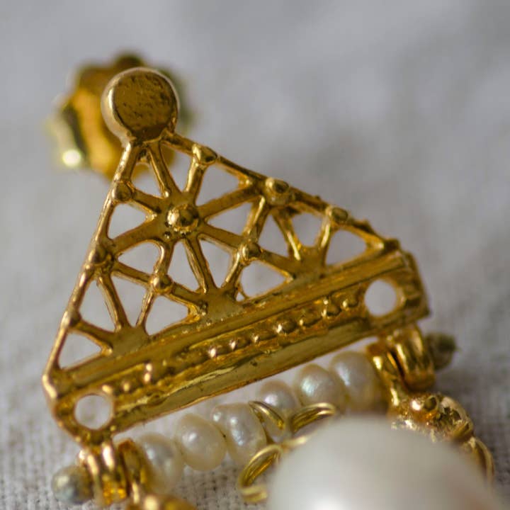 Sabiria Jewelry - Wholesale Dangle Earrings - Oceanid - Sun & Pearl2