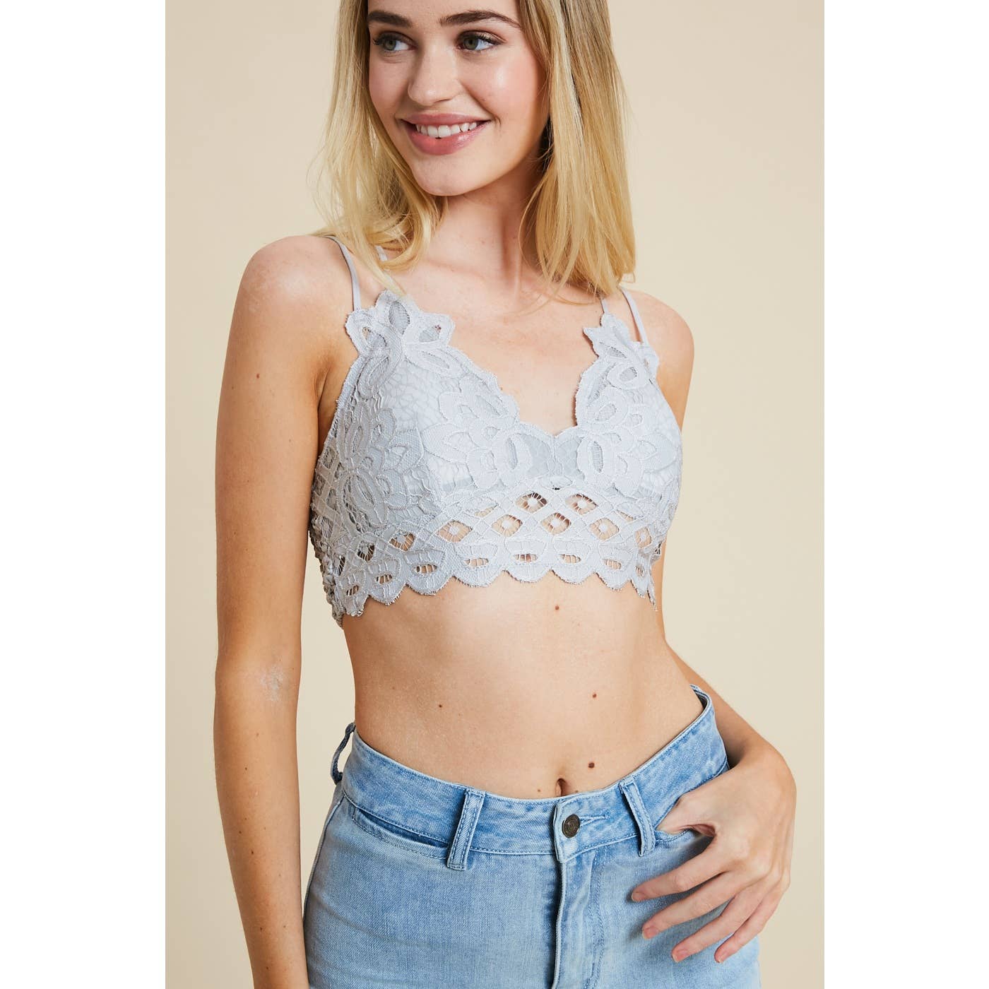 Wishlist Apparel - Wholesale Bralette - Dames - BRALETTE MET GESCHULPTE KANTEN BRALETTE MET DUBBELE BANDJES/WL17-013612