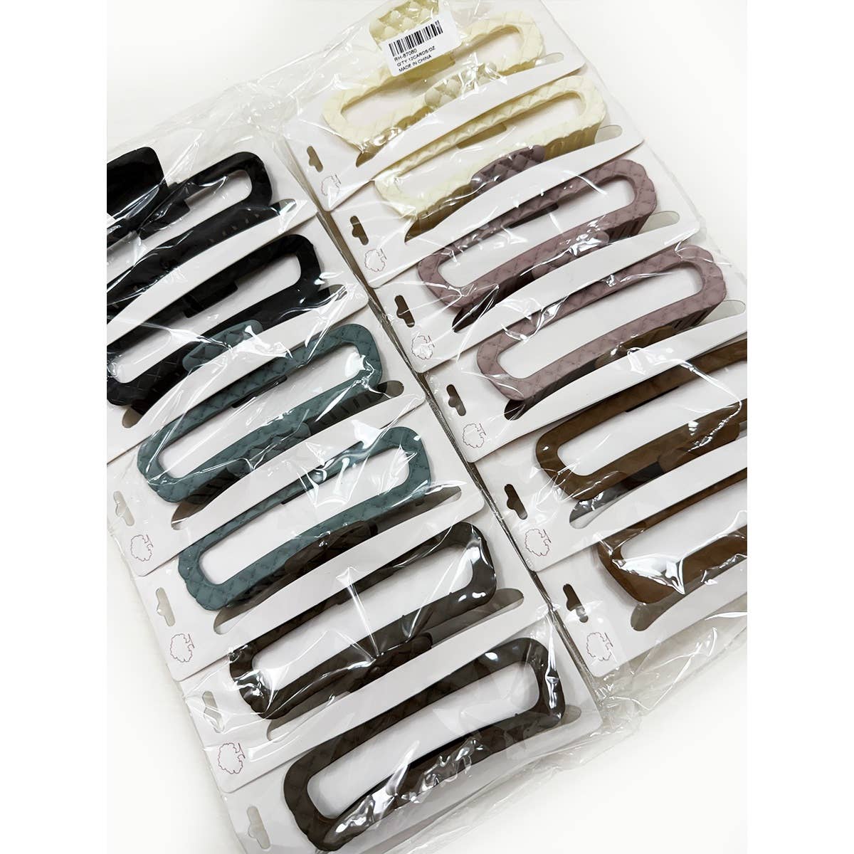 MIX COLOR Embossed Jumbo Hair Claw for wholesale on Faire8