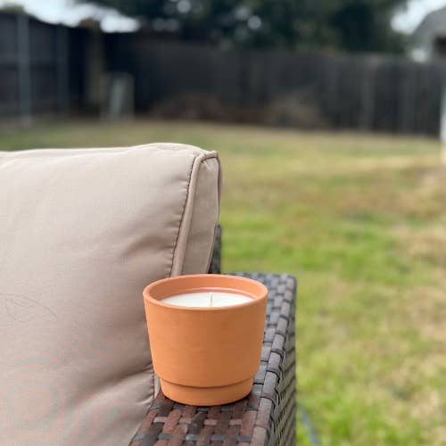 Citronella Candle in Terracotta Pot – Perfect for Outdoors for wholesale by iluxir