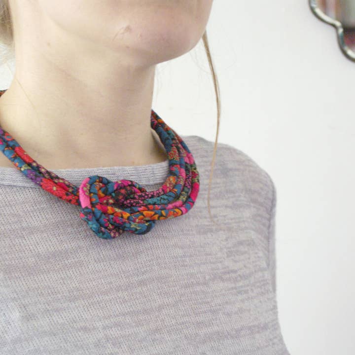 Bunny Bosworth – Engroshandel Vævet halskæde – Reef knude halskæde - Hot House Blooms3