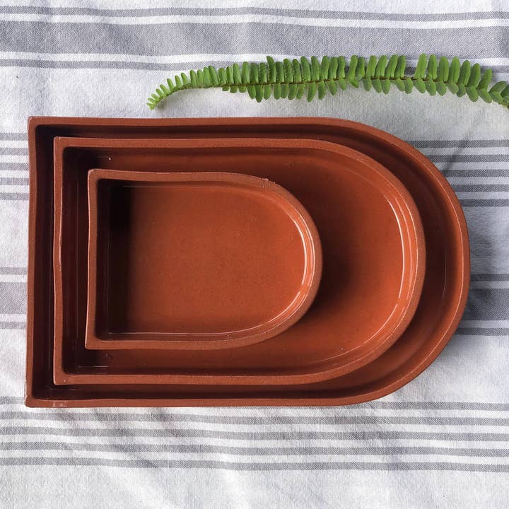 Buekeramiske redebakker | Terracotta for engroshandel hos Studio Patenaude