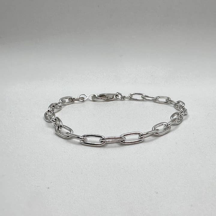 Bracelet en argent sterling avec trombone pour la vente par Ella Elisabeth Designs