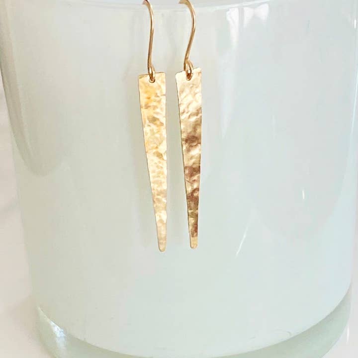 Bonnie Boardman Jewelry – Engroshandel Hængeøreringe og creoløreringe – Hånd cut guld spike ørering2