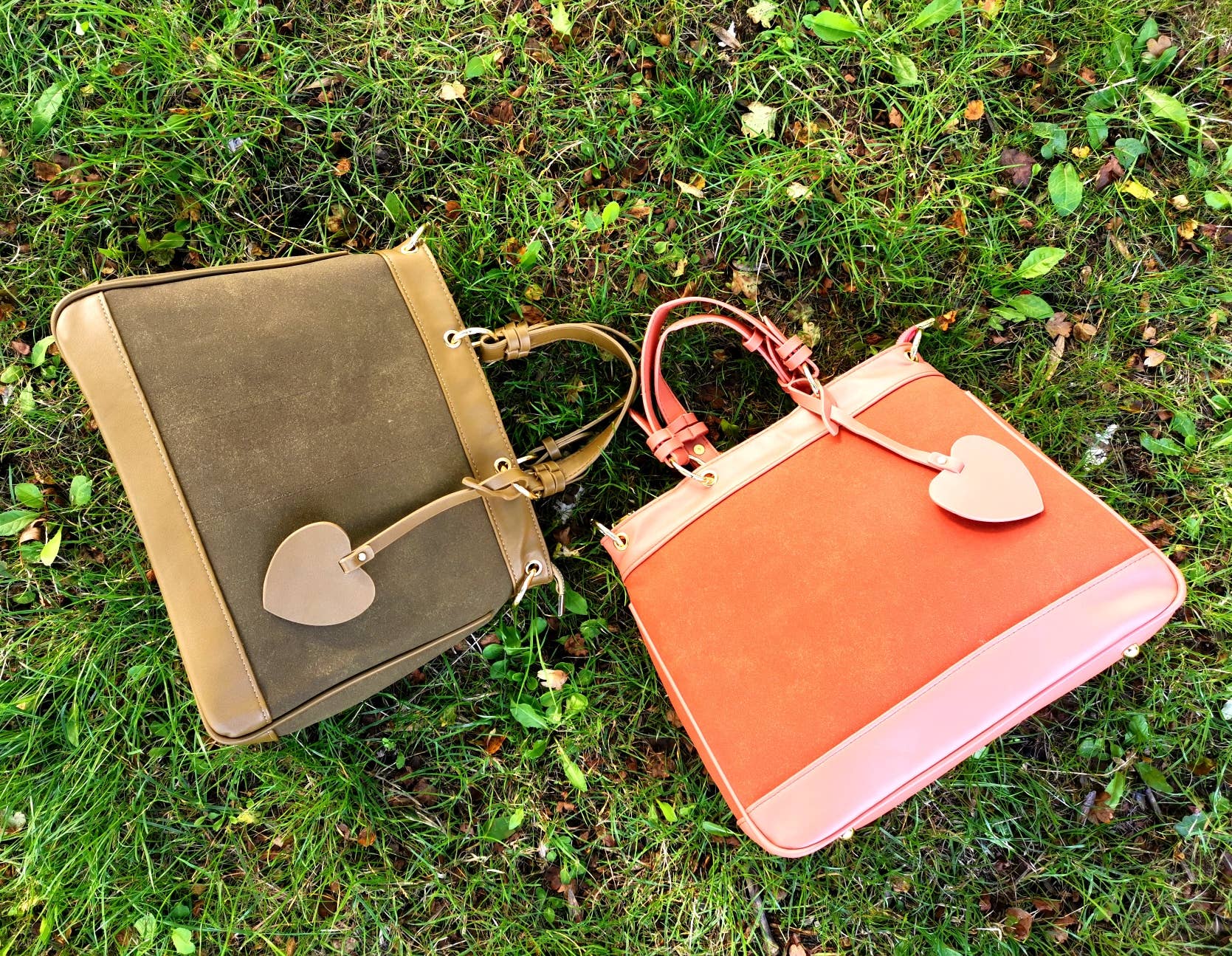 Superbia - Wholesale Tote Bag - Women's - Love Heart Tag Short Handle Tote with Shoulder Strap 22036