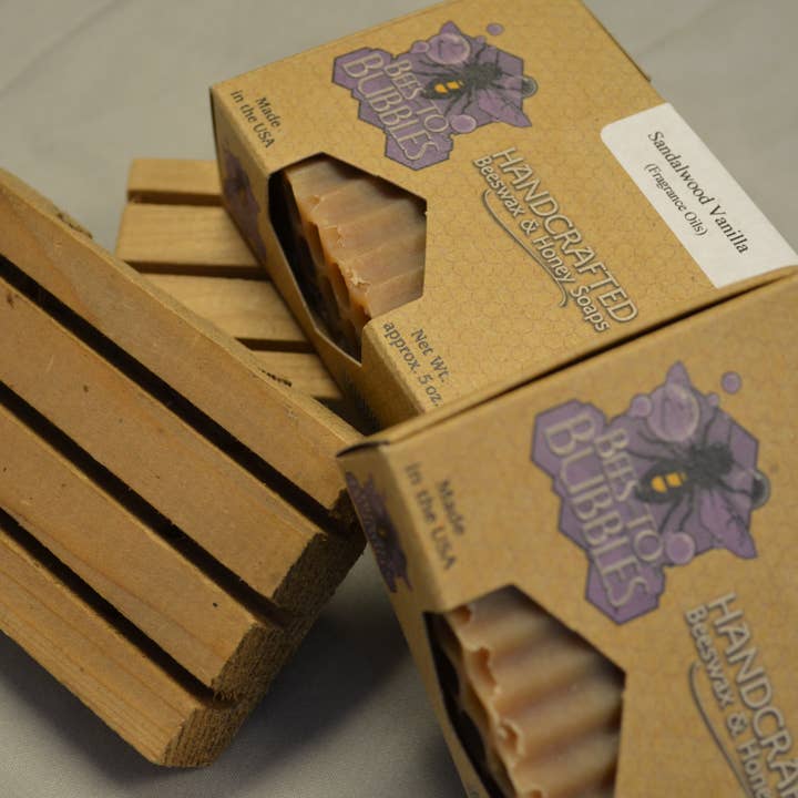 Sandelholz und Vanille-Seife für den Großhandel von Bees-to-Bubbles Handcrafted Soaps