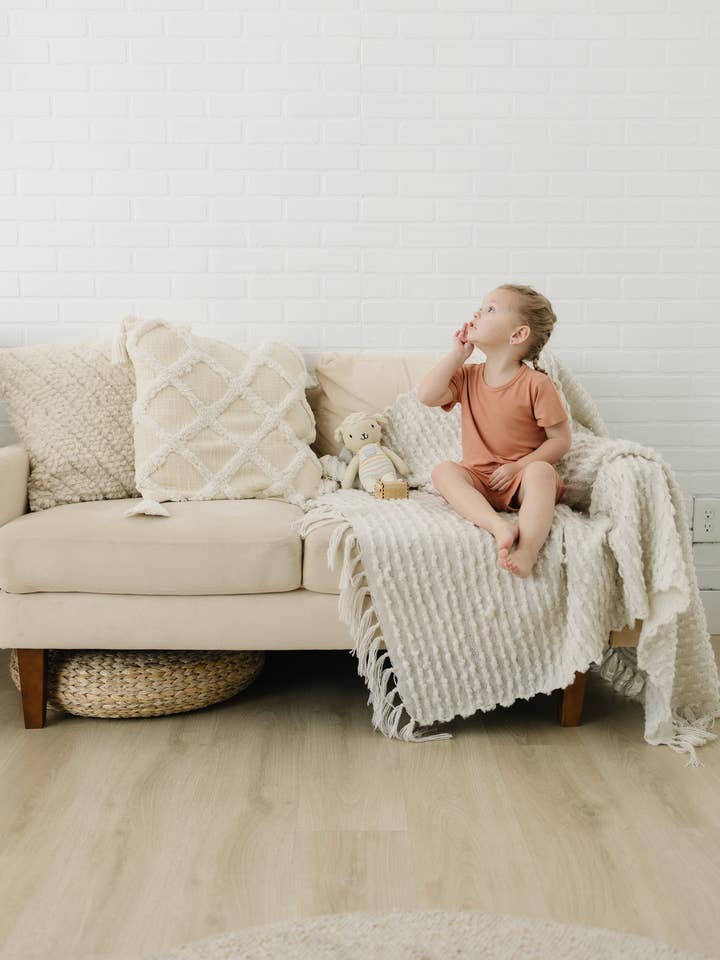 Bambu kortärmad ribbad pyjamas för wholesale av Earth Baby Outfitters