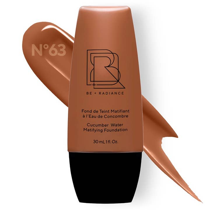 Fond de Teint à l’Eau de Concombre 63 pour la vente par BE+RADIANCE