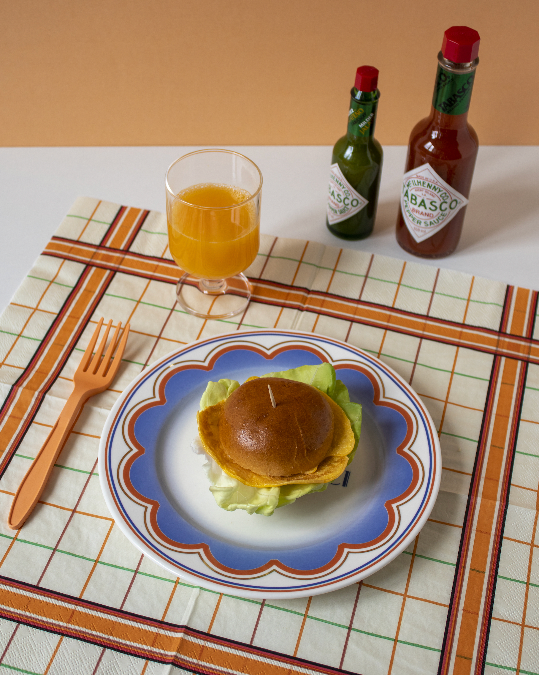 ilaria.i - Wholesale Dinner Plate - GREETINGS AND KISSES BIG - Porcelain plate with writing2