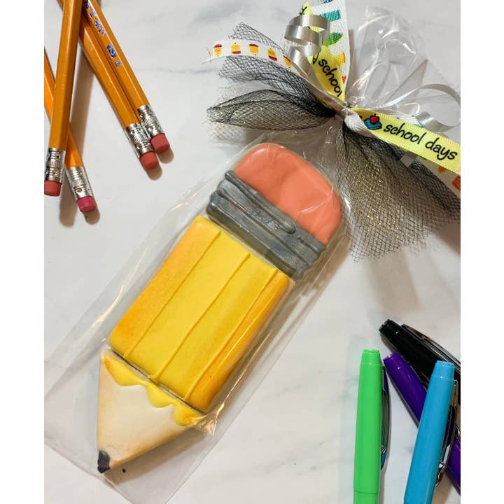 Ensemble d'emporte-pièces Crayon (3 pièces) pour la vente par Layered Creations LLC