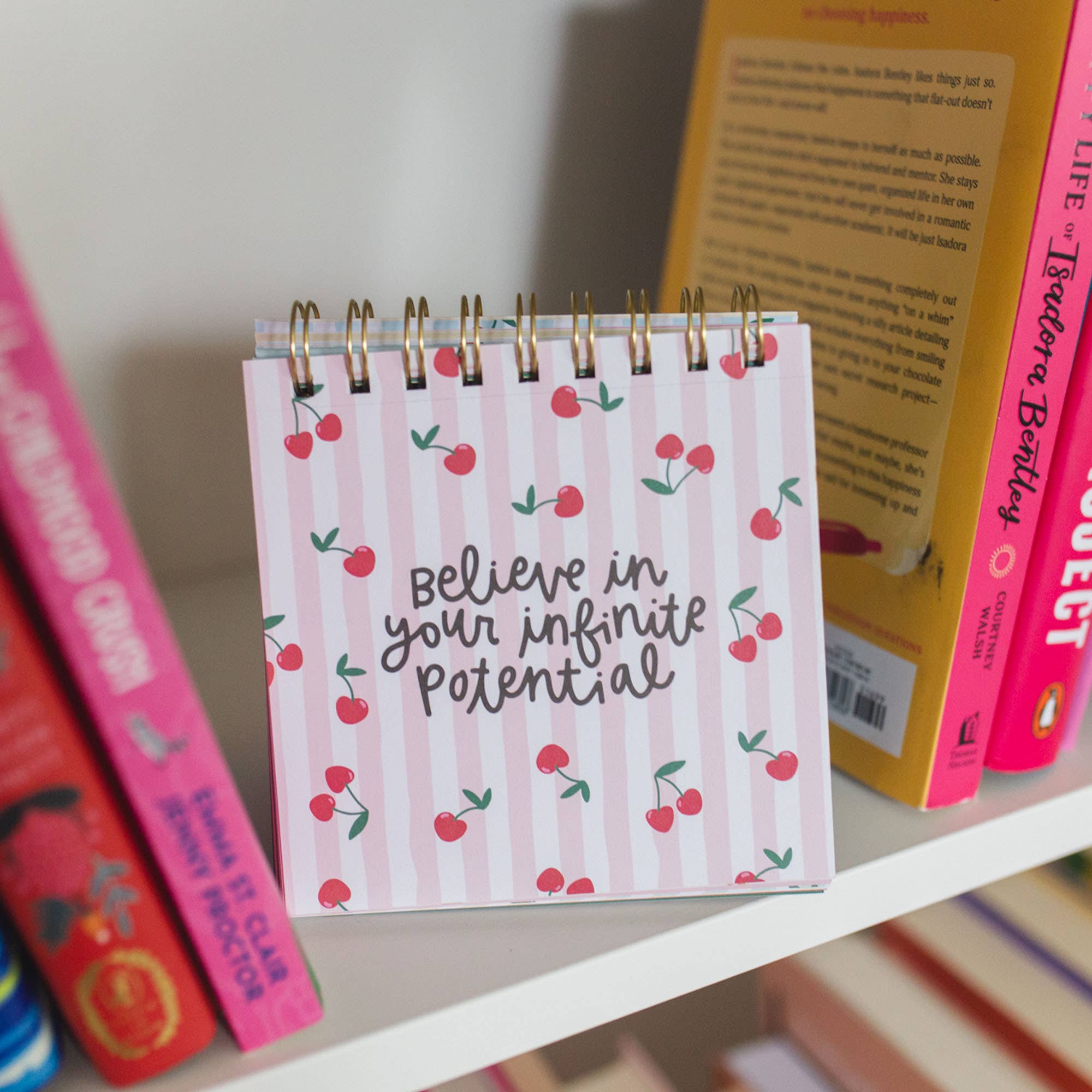 Pippi Post – Engroshandel Skilt til skrivebord/bordplade – 52 uger med bekræftelser - Skrivebordsflipkalender6