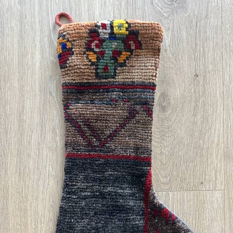Chaussette de Noël en tapis vintage turc (24) pour la vente par Eclectic Collective