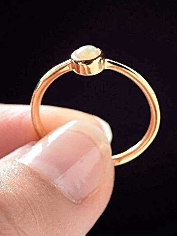 Saskia Welo Opal Ring for wholesale by Lunai Jewelry