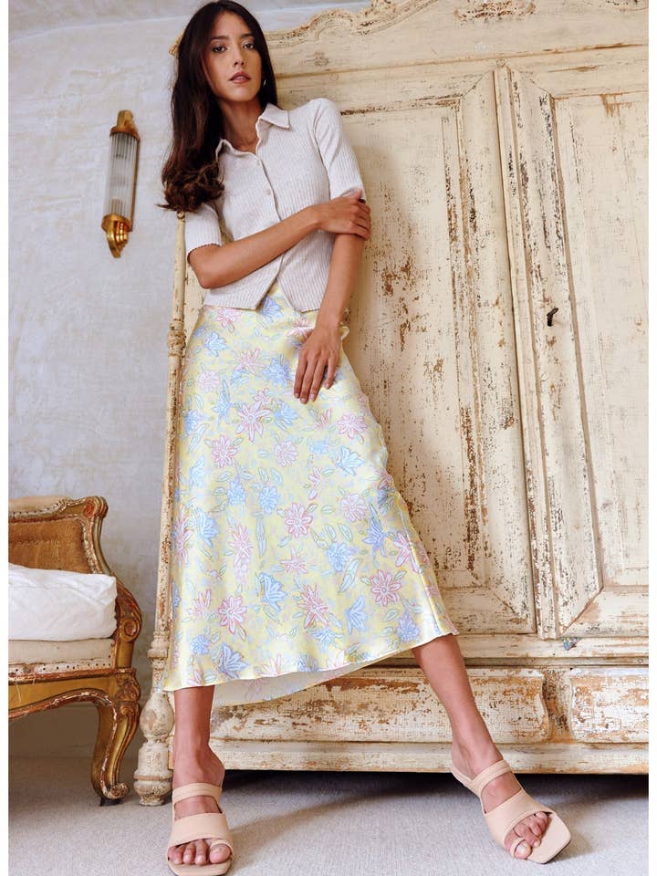 Rock mit Schrägschnitt/„Zarina Butterfly“ für den Großhandel von Jessica Russell Flint