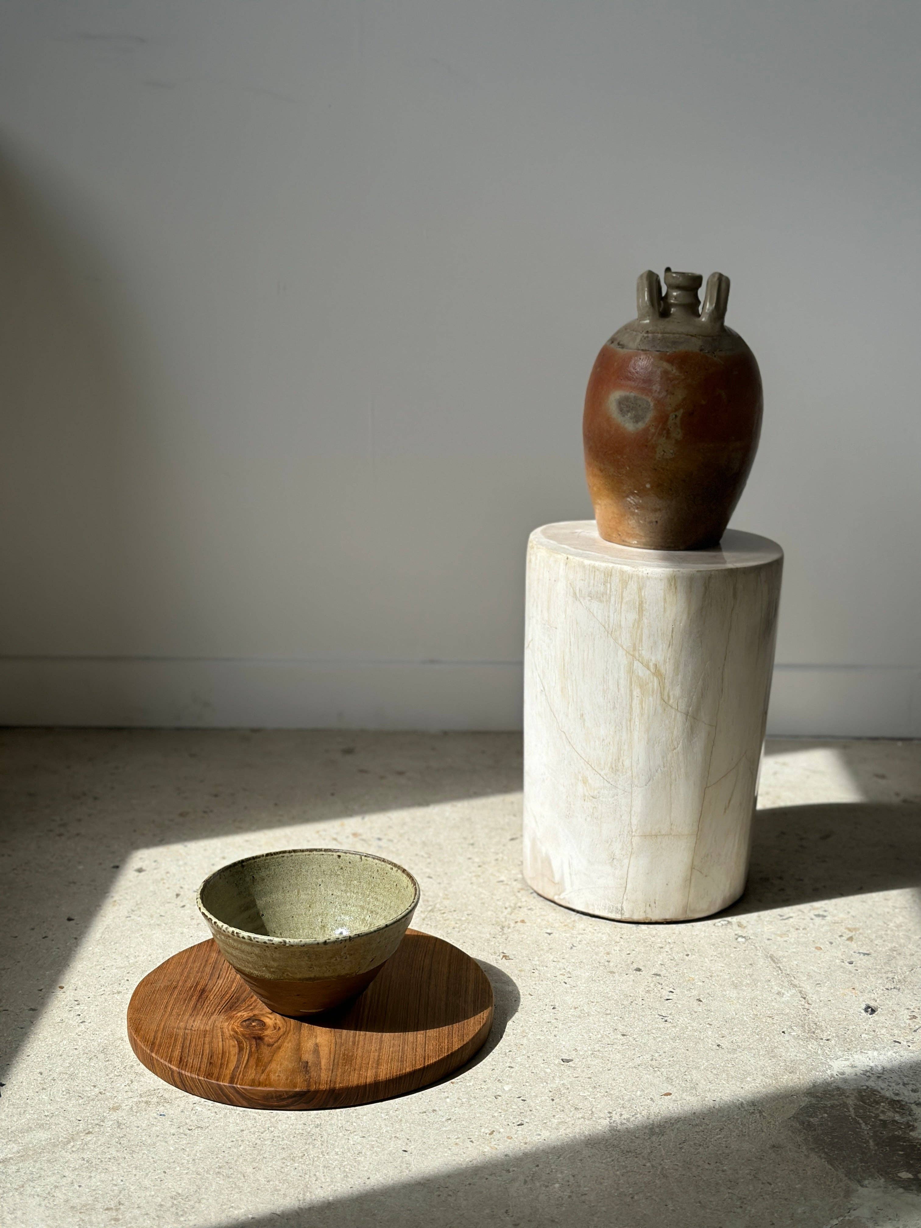 Office Objets – wholesale Skärbräda – Rund skärbräda i urholkad teak D:3068