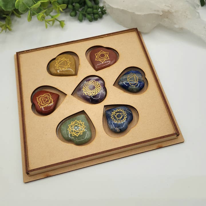 Meraki Gemstones – wholesale Spiritual stone/crystal – 7 Chakra Crystal Set, Heart Shape Stones-Chakra Symbols Box10