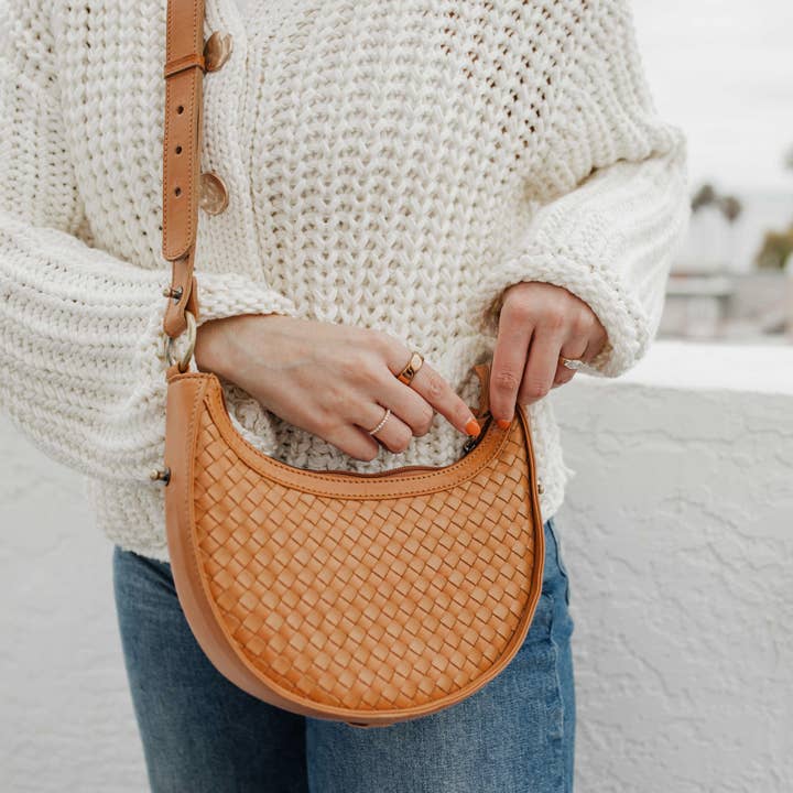 Elevate - Wholesale Crossbody Bag - Women's - Woven Priya Crossbody | 3-in-1 Leather Crossbody8