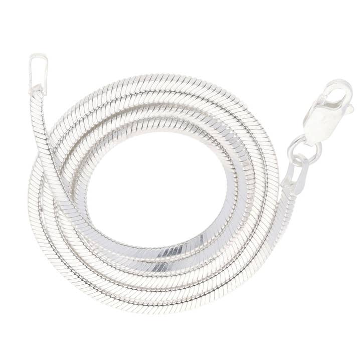 Silver Insanity – Engroshandel Led/kæde halskæde – 2 mm firkantet magic snake-kæde i sterlingsølv med diamant-slebet look1