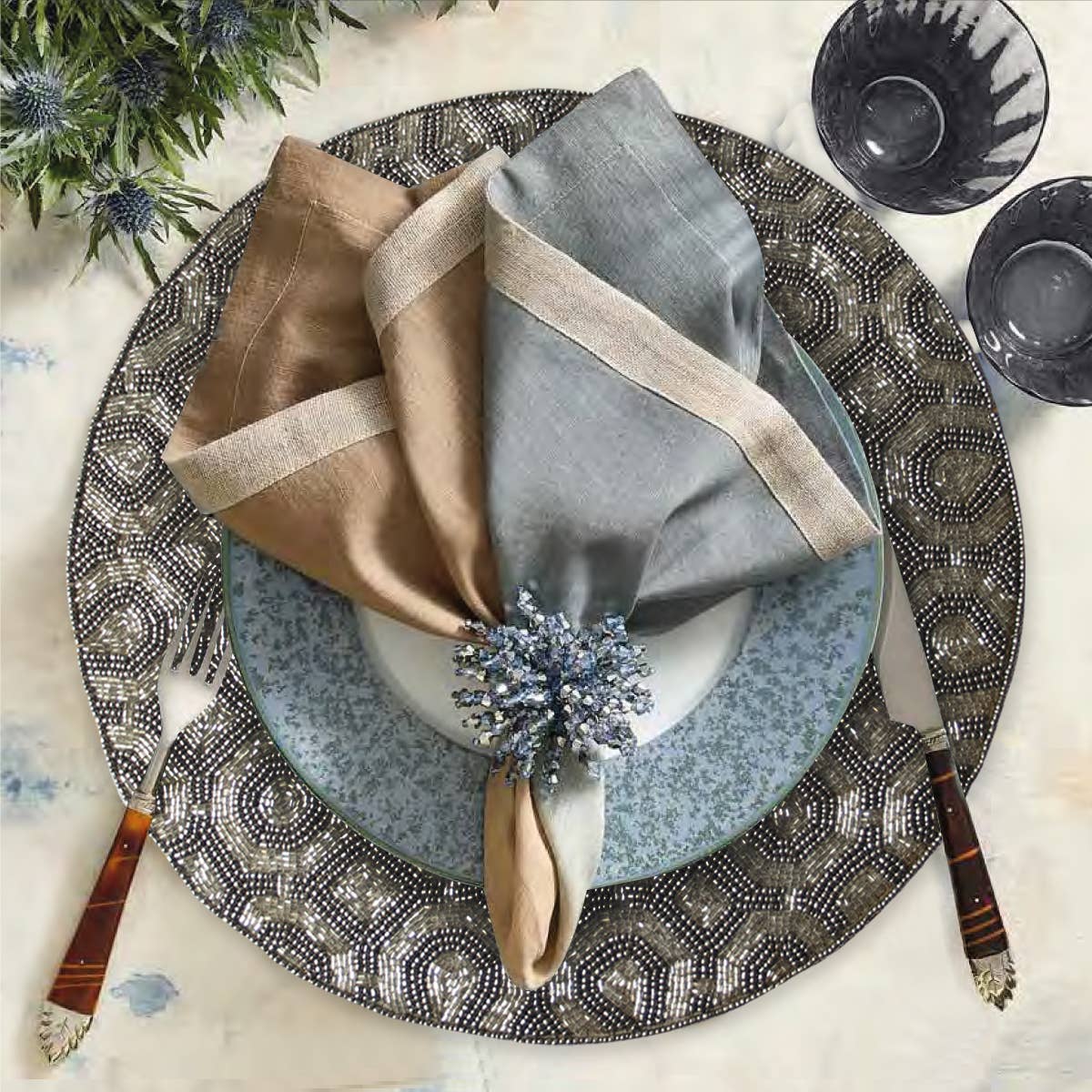 Gris Argent Lot de 2 sets de table en perles gris argenté pour table de salle à manger en vente sur Faire2