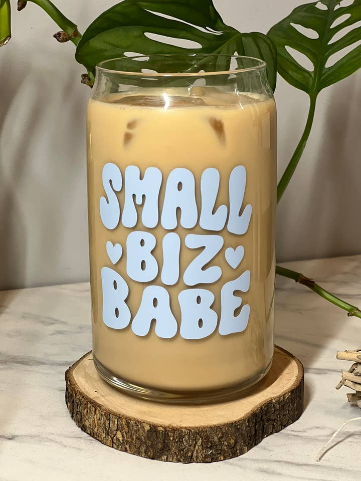 Tasse en verre Small Biz Babe | Verre à café glacé (bleu) pour la vente par Anissa Yanira Shop