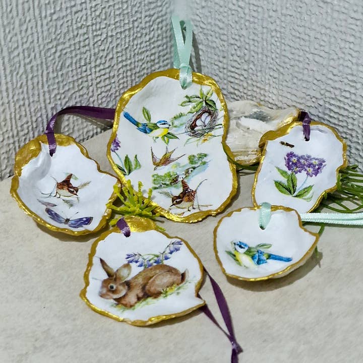 Bee my Oyster - Wholesale Ornament Set - NEW Spring Easter Hanging Ornament Oyster Shells x 5 Pieces1
