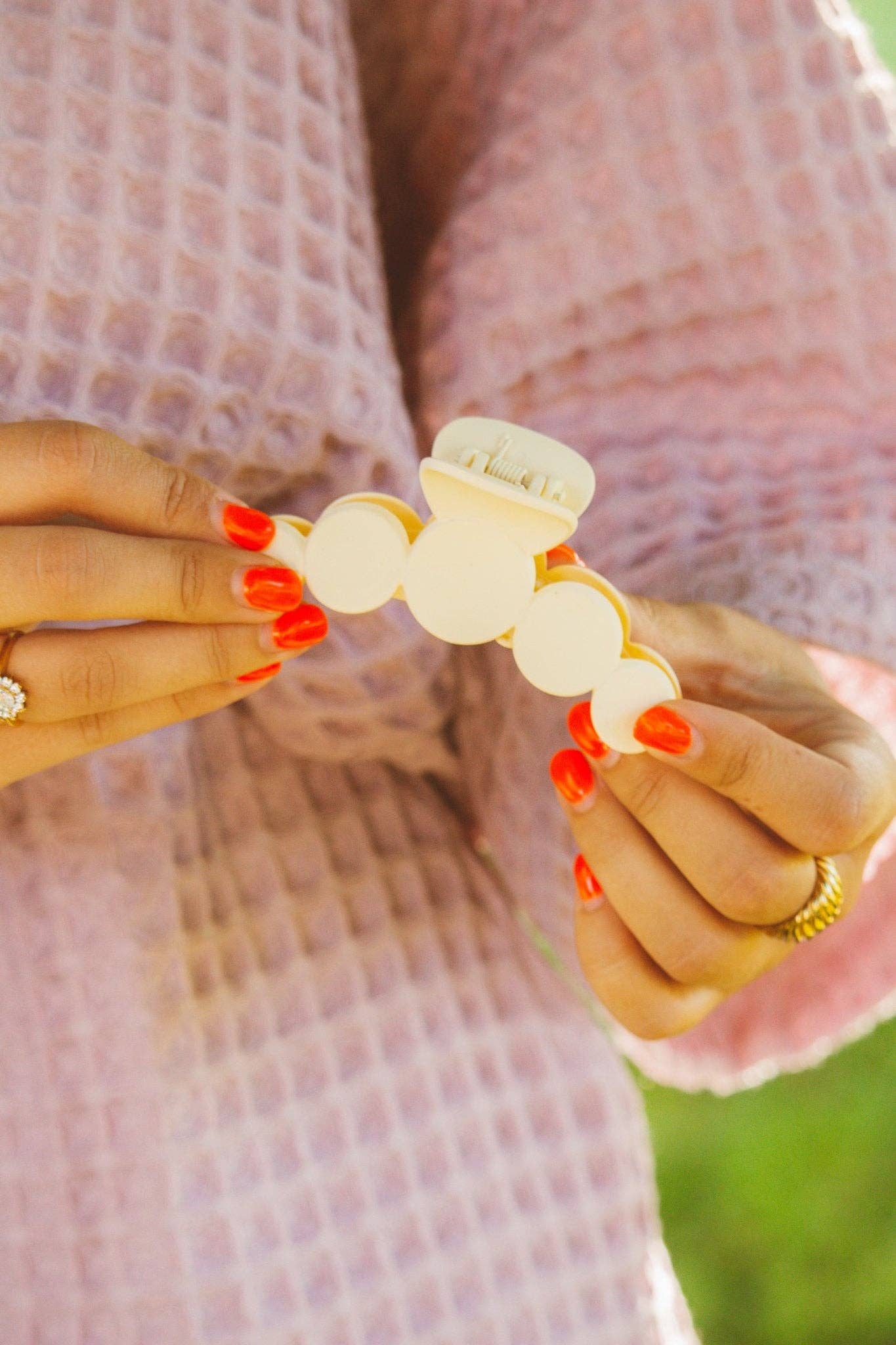 Shop Andi - Wholesale Hair Clip - Women's - Circles Claw Clip28