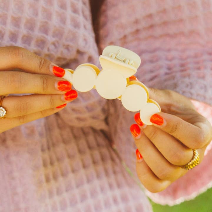 Shop Andi - Wholesale Hair Clip - Women's - Circles Claw Clip28