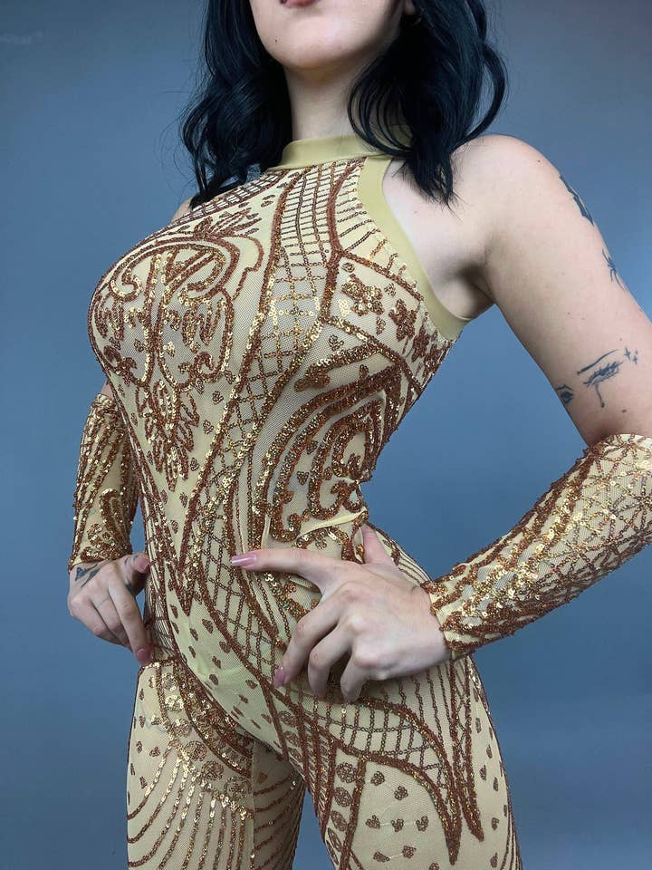 Body en sequins dorés, combinaison transparente, costume de contorsionniste, combinaison de mariage, justaucorps sans manches, tenue de danse sur mesure pour la vente par Kikimora Fashion