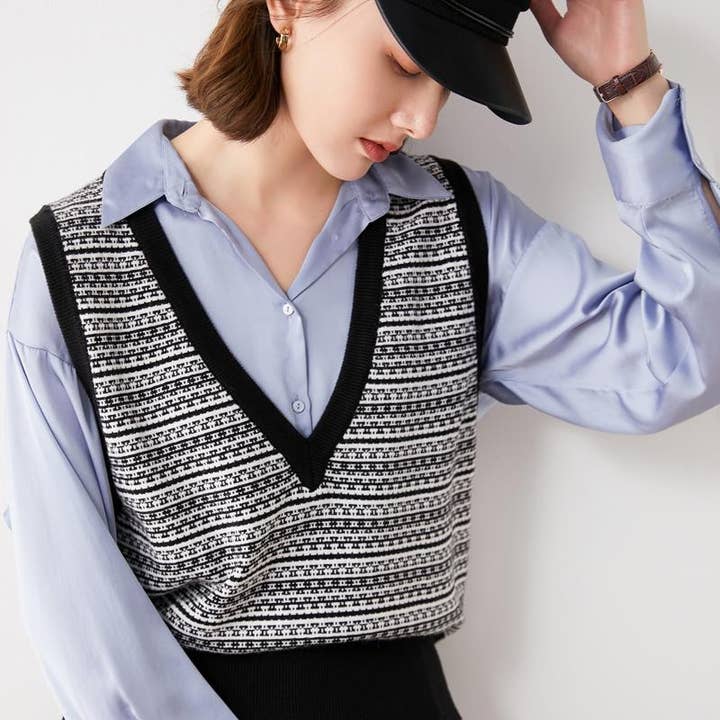 ePretty - Wholesale Sweater Vest - Women's - EP-SW2147 Fair Isle Knit V-Neck Sweater Vest