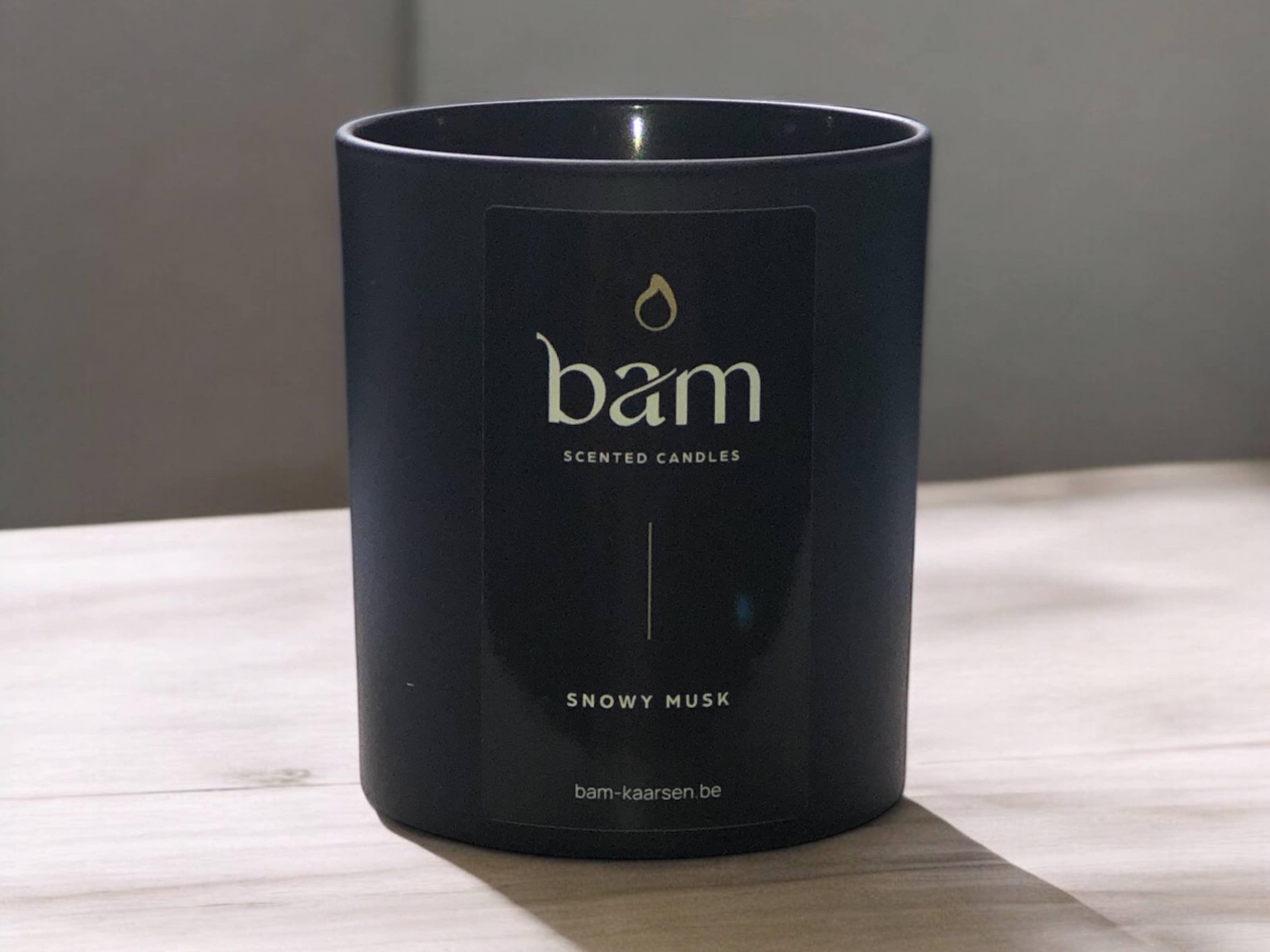 BAM - Wholesale Pot/gevulde kaars - BAM - SNOWY MUSK geurkaars - BLACK Collection Small1