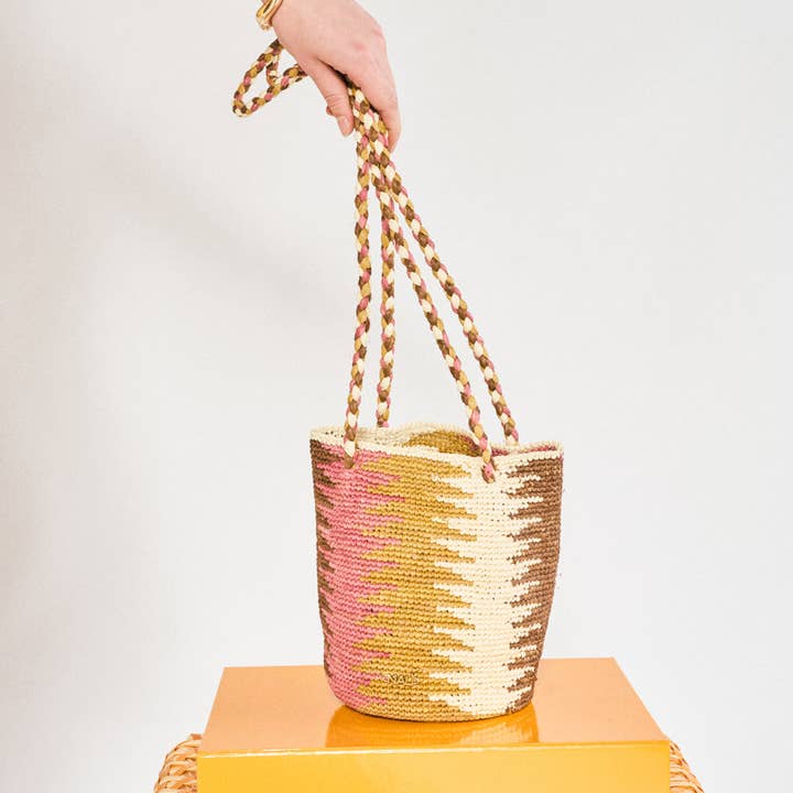 RHAMA middelgrote tas met ruitpatroon in multikleurraffia - N63 voor wholesale door NALI'