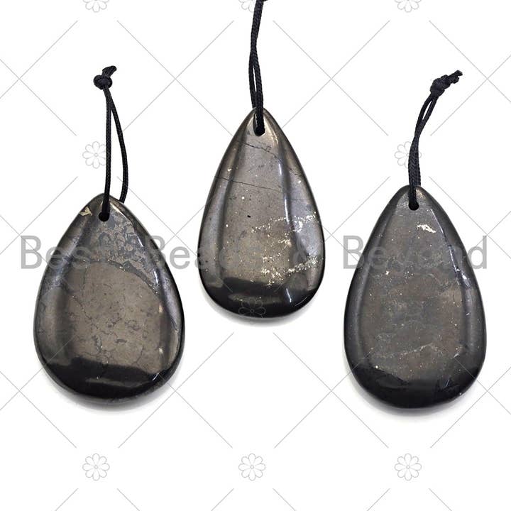 Pendentif en shungite en forme de goutte pour la protection contre les CEM, pierre authentique de shungite, pendentif d'énergie de guérison, méditation, protection, 31x42mm, sku# U967 pour la vente par BestBeads&Beyond