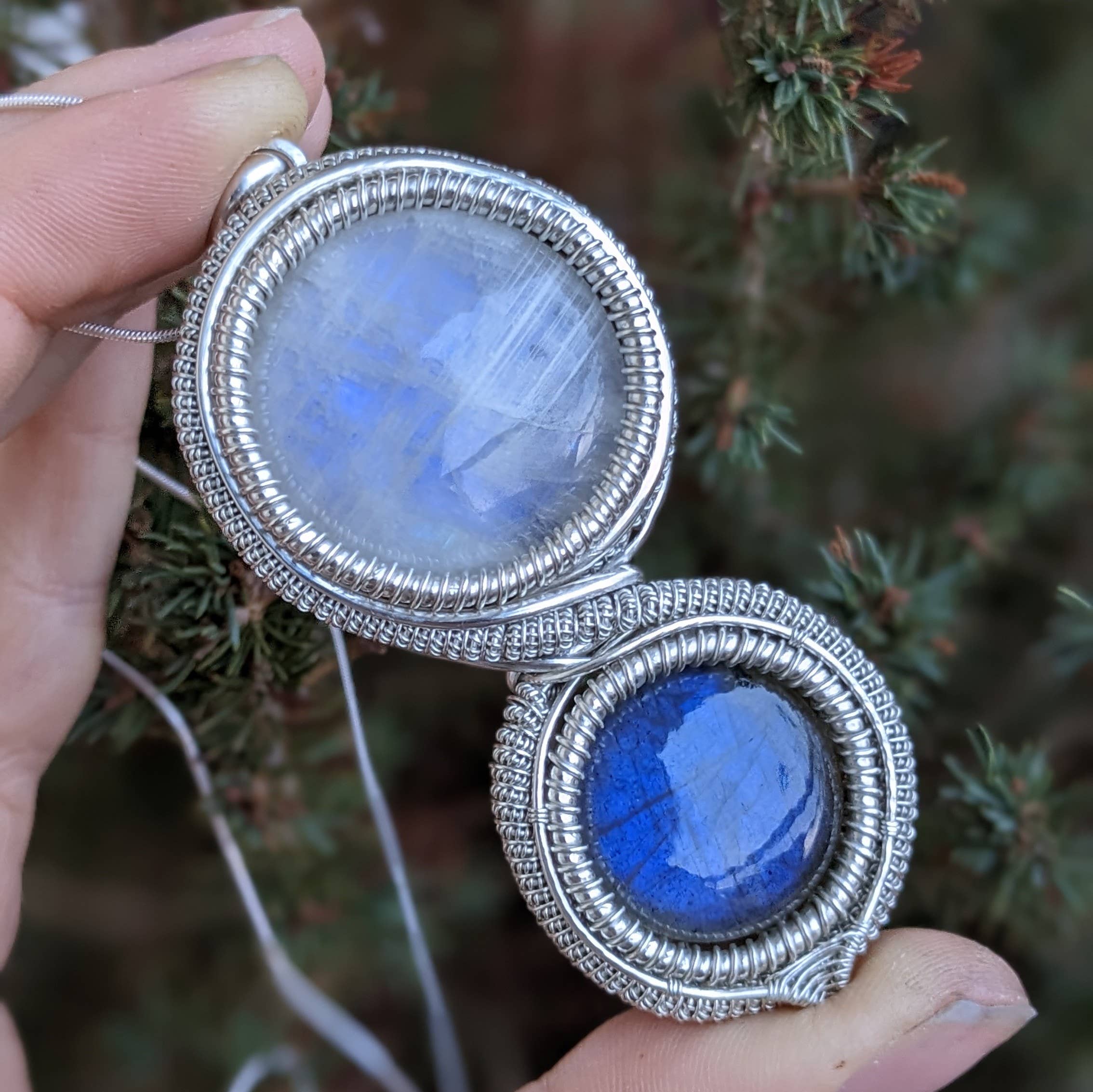 Le Tourbillon Minéral - Vente Colliers à pendentif - Collier Labradorite Bleue, Péristérite Et Argent Massif5