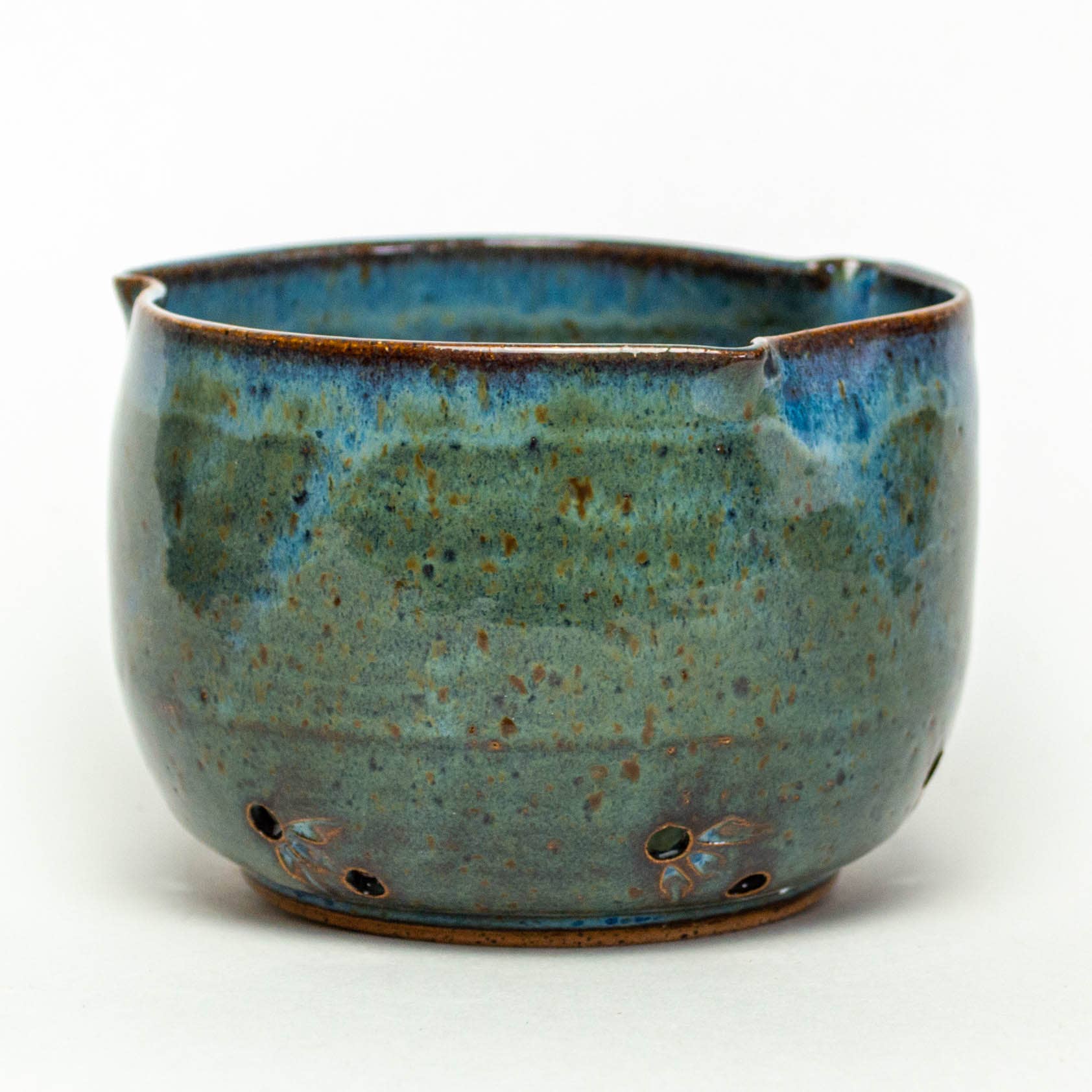 White Squirrel Clayworks – Engroshandel Skål – Berry Skål/Colander - USA Håndkastet Stentøj - Mørkeblå2