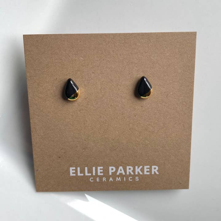 Ellie Parker Ceramics – Engroshandel Ørestikkere – Teardrop Sort Keramisk Guld Accent Stud ørering