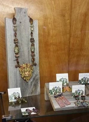 Gifted Shop Works, LLC - Wholesale Jewelry Stand & Display - Weathered Wood Necklace Display Stand And Holder2